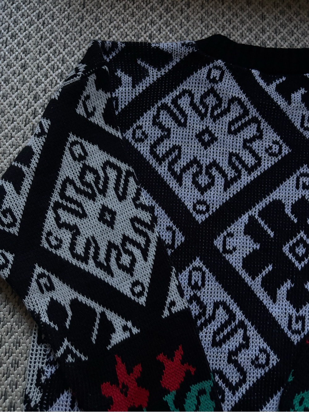 Vintage United Sweaters of America Black Knit Floral Geometric Sweater - Picture 9 of 11